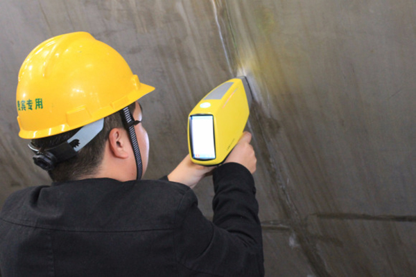 手持式光譜儀的現(xiàn)場檢測 /cxyq/20220511140907-Fou0W6A7sPXSUOw2cpjEw3SW4hUB.jpg